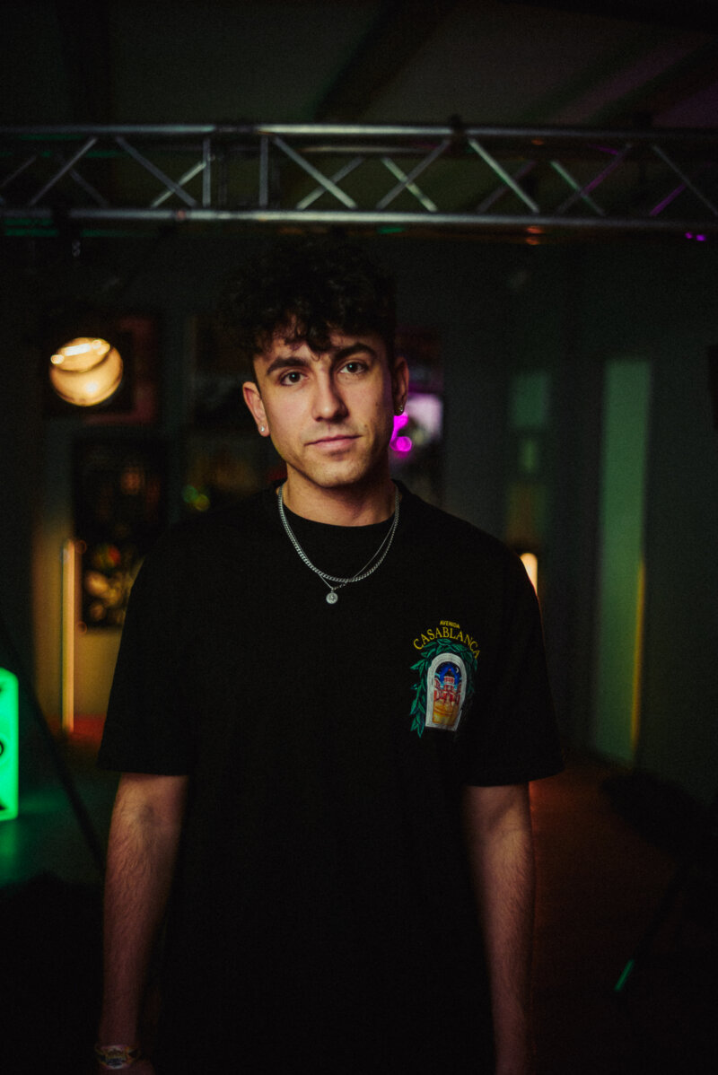 ist mit „Vois sur ton chemin (Techno Mix)“ die neue