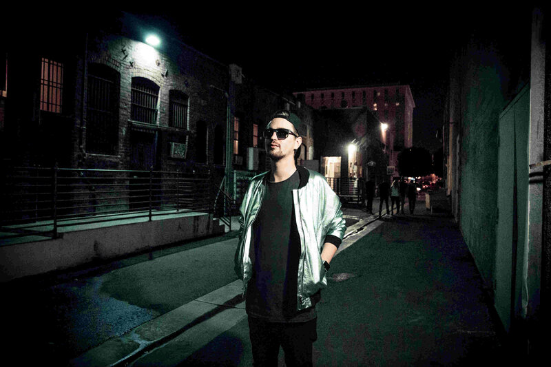 Robin Schulz Da skatet ein Huhn! in der VideoPremiere zu