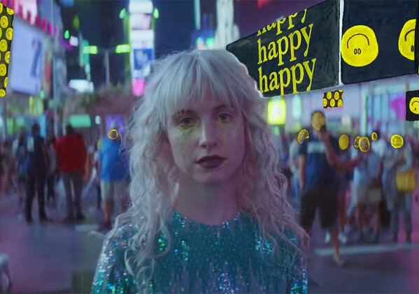 News-Titelbild - Wir sind all nur "Fake Happy": Seht euch das in New York gedrehte Musikvideo zum Song an