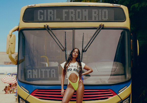 News-Titelbild - Für ihre "Girl From Rio"-Performance in der TODAY Show nimmt uns Anitta mit an den Pool