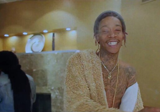 News-Titelbild - Wiz Khalifa veröffentlicht Musikvideo zu neuem, Trap-lastigem Song "Decisions"