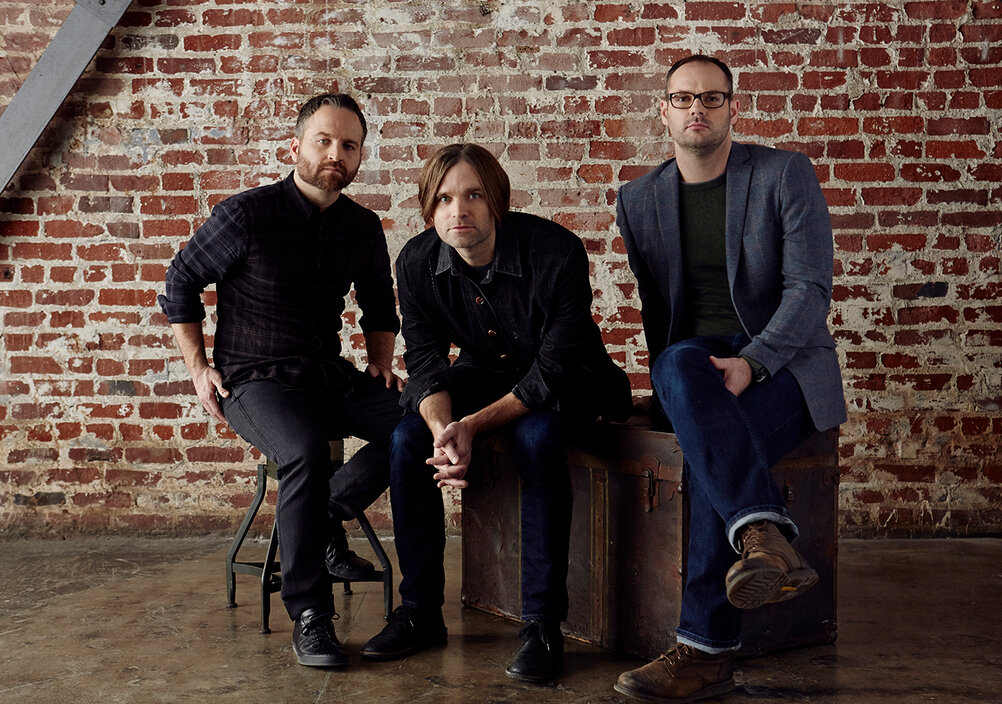 News-Titelbild - Death Cab for Cutie covern R.E.M.'s "Fall on Me" mit Peter Buck und Mike Mills