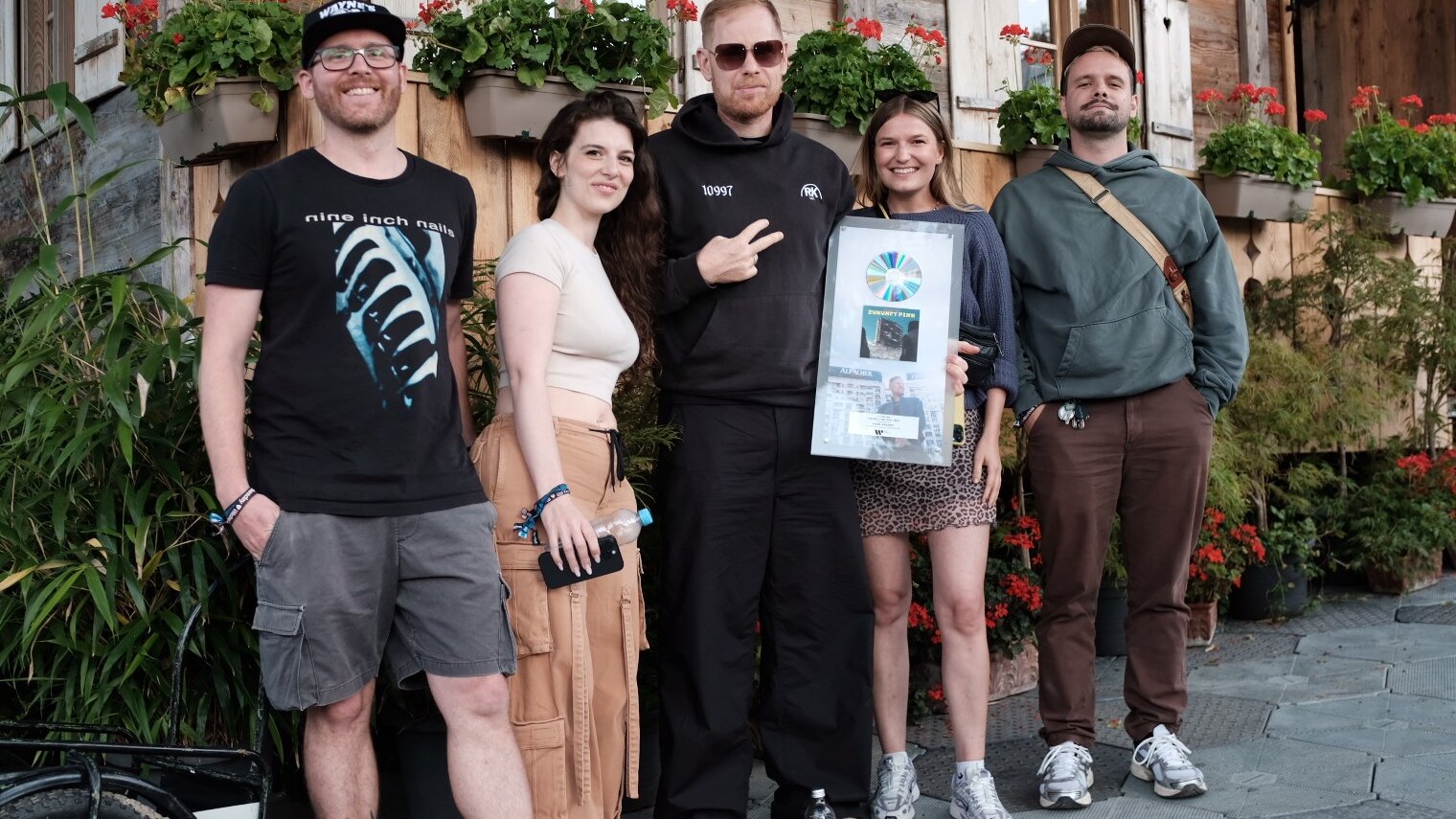 News-Titelbild - Warner Music verleiht Platin an Peter Fox in der Schweiz