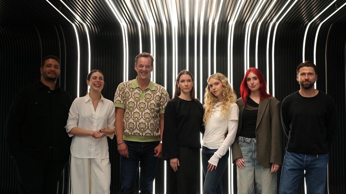News-Titelbild - Warner Records Germany nimmt deutschen Popstar und Schauspielerin LINA unter Vertrag