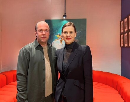 News-Titelbild - Warner Music schließt 2024 mit Rekordergebnissen ab