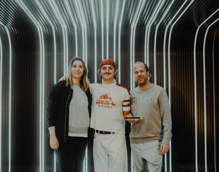 News-Titelbild - Vierfach-Erfolg von Benson Boone in den Single-Charts