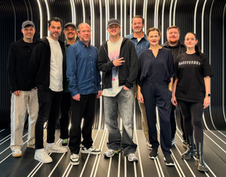 News-Titelbild - Marten Lou und Warner Music verlängern ihre Partnerschaft