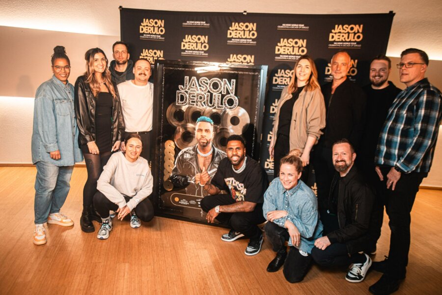 News-Titelbild - Warner Music zeichnet Jason Derulo mit Gold und Platin aus