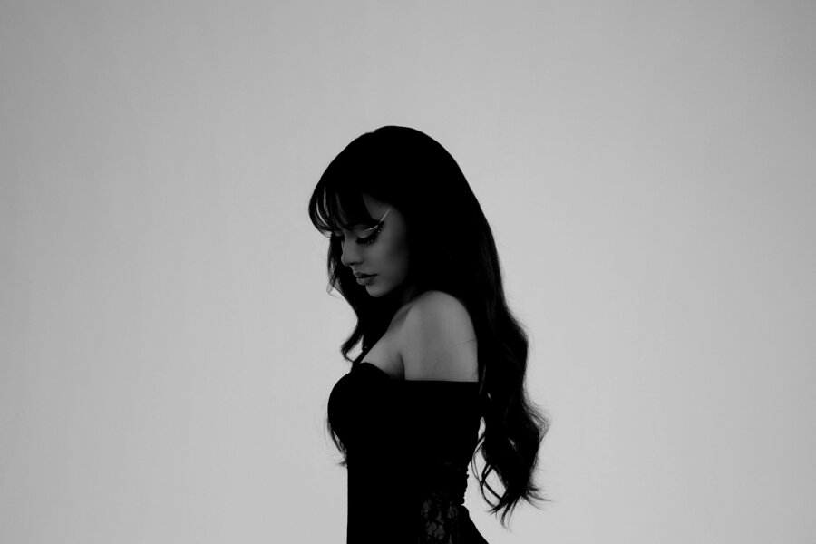 News-Titelbild - Ayliva setzt sich erstmals an die Spitze der deutschen Albumcharts und stellt neue Streamingrekorde auf