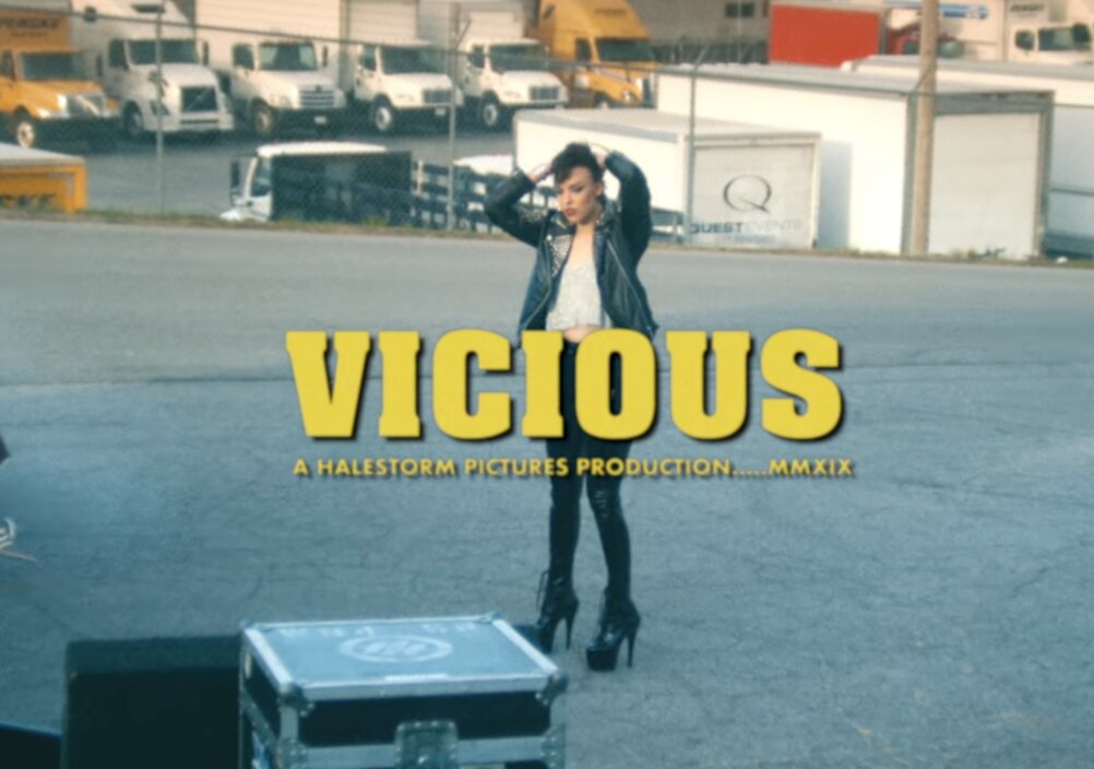 News-Titelbild - Mit Lzzy Hale legt man sich besser nicht an, wie das Video zu "Vicious" zeigt