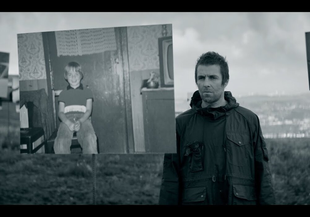News-Titelbild - Liam Gallagher hat die Hoffnung auf Versöhnung mit Noel noch nicht aufgegeben, wie das bewegende Video zu "One Of Us" zeigt
