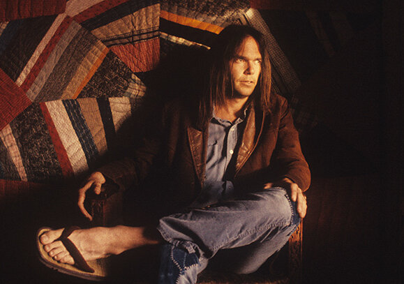 News-Titelbild - "Who are you?", fragt sich Neil Young im Vorboten "Vacancy" seines legendären Albums "Homegrown"