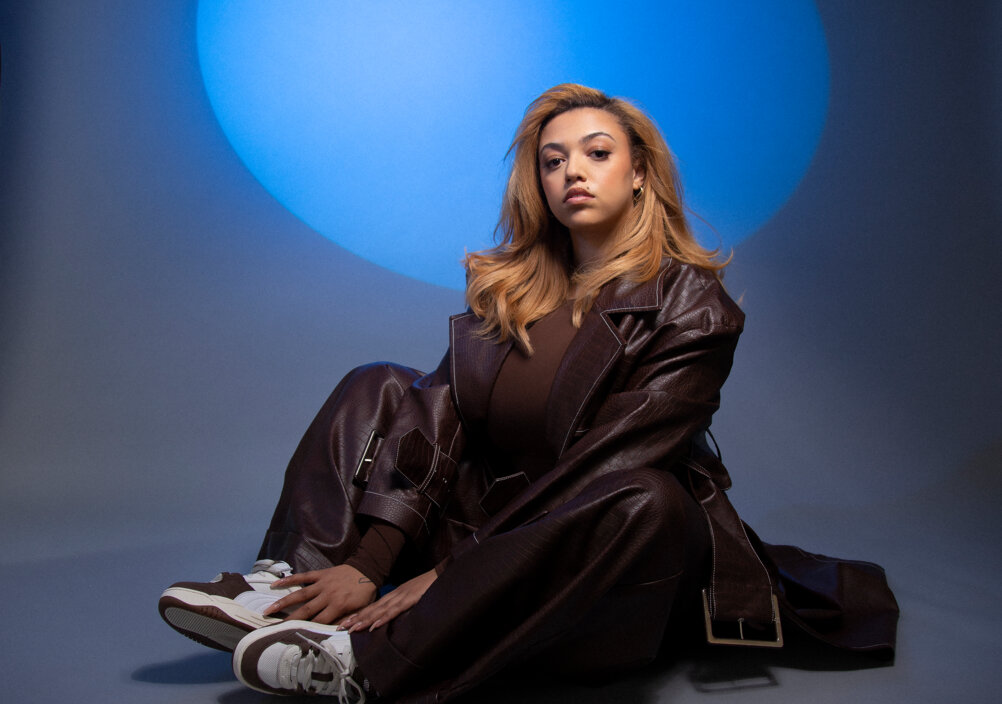 Mahalia Es ist endgültig aus Mahalia stellt ihr Handy auf