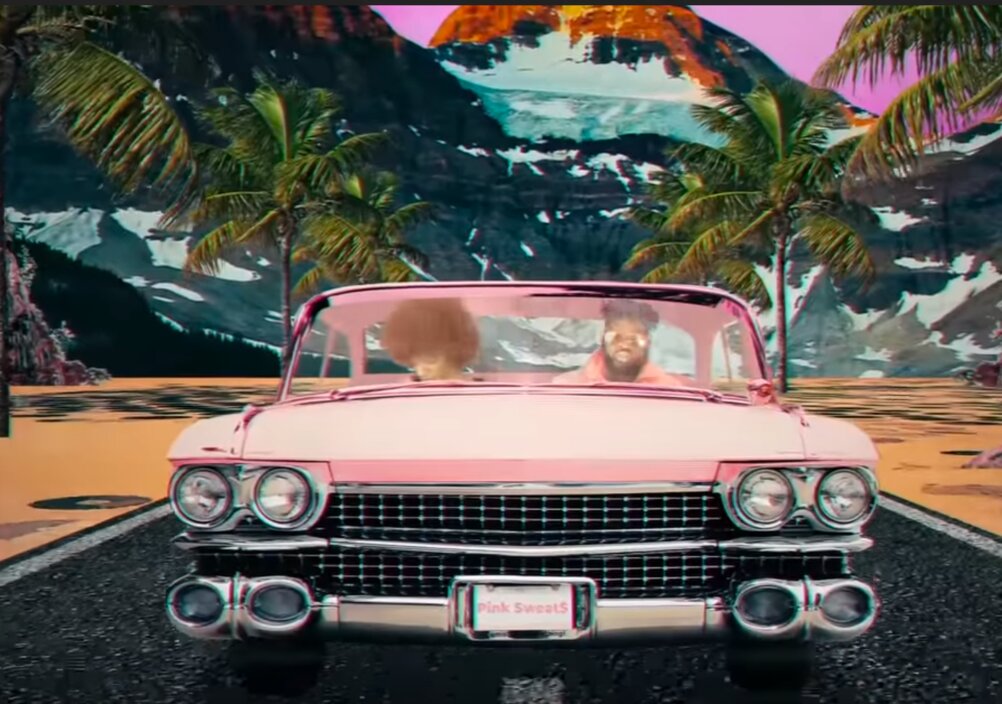 News-Titelbild - Den "Cadillac Drive" im Video zu Pink Sweat$ neuem Song werdet ihr so schnell nicht vergessen