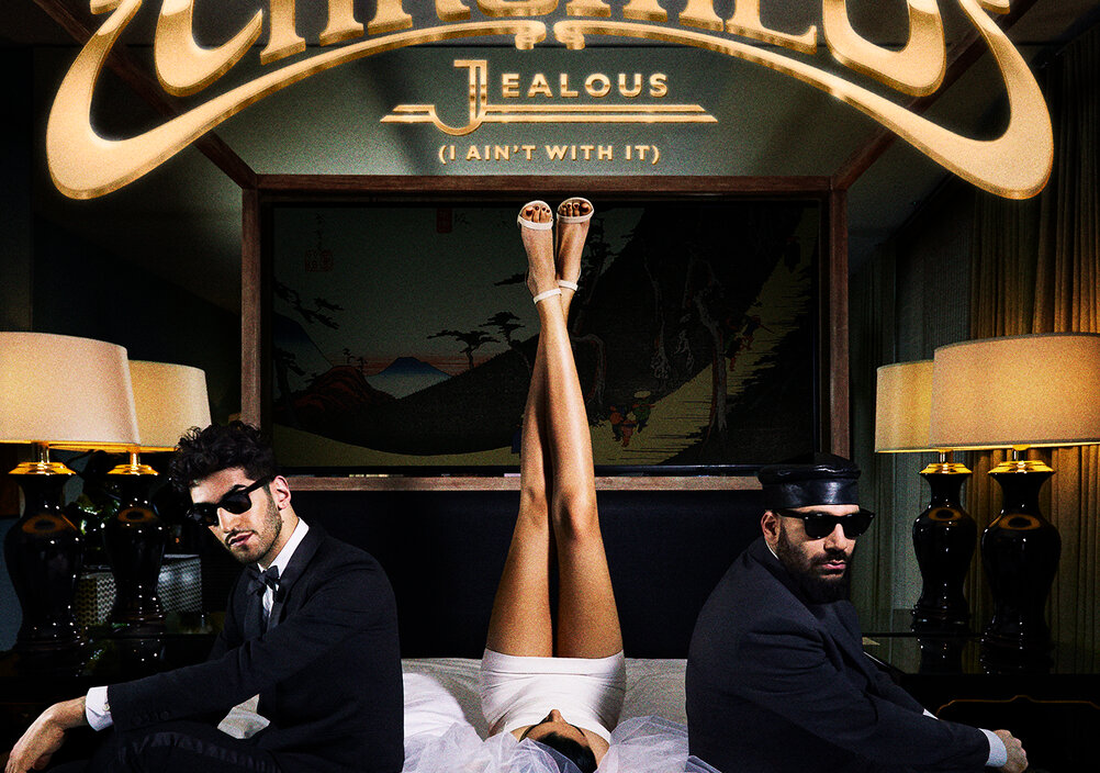 News-Titelbild - Chromeo schlüpfen fürs Musikvideo "Jealous (I Ain't with It)" ins Priesterkostüm