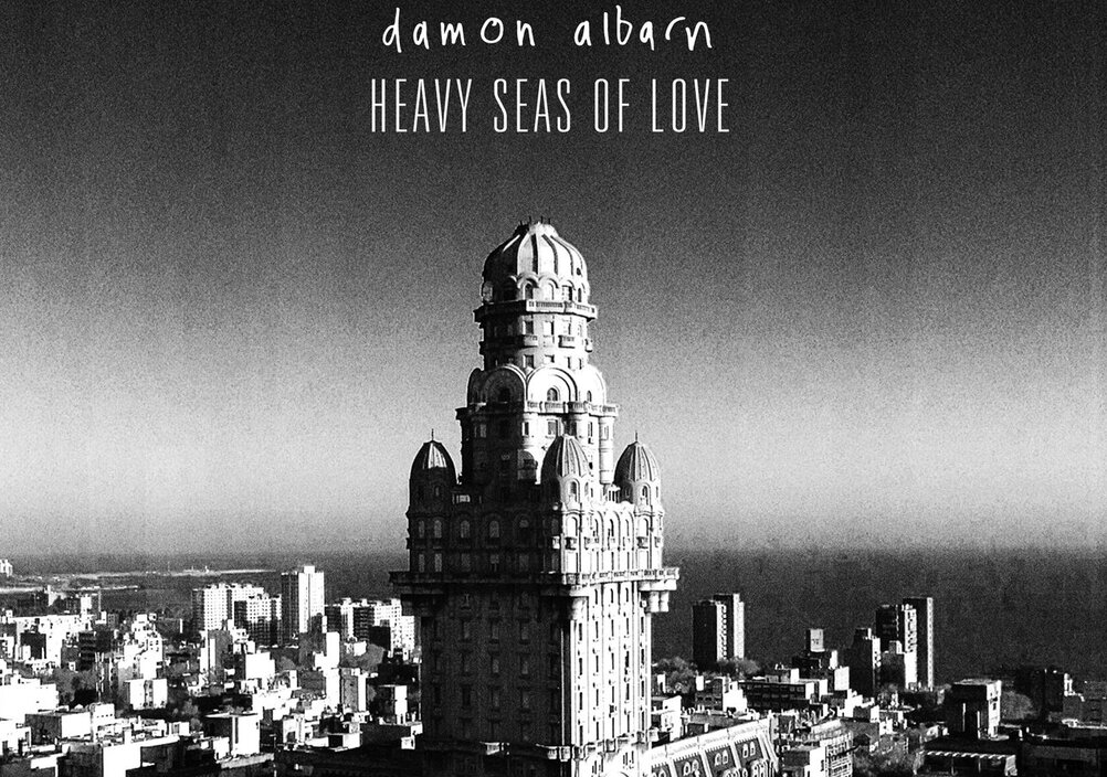 News-Titelbild - Seht euch das Musikvideo zu "Heavy Seas Of Love" von Damon Albarn an