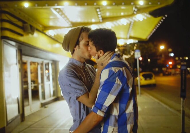 News-Titelbild - So schön sieht Liebe aus: Clean Bandit & Jess Glynne veröffentlichen Video zu "Real Love"