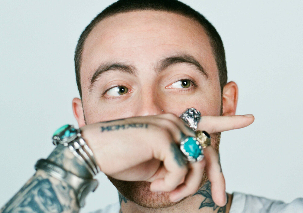 Mac Miller Mac Miller performt "Ladders" bei Stephen Colbert, begleitet von Jon Batiste und