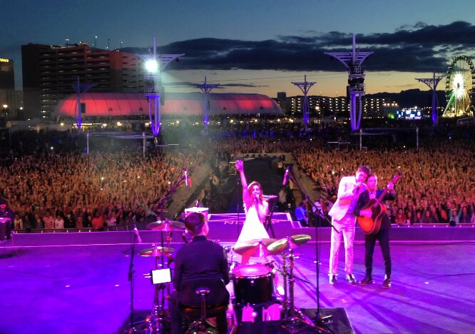 News-Titelbild - Echosmith nehmen uns mit hinter die Kulissen ihres Auftritts bei "Rock in Rio"