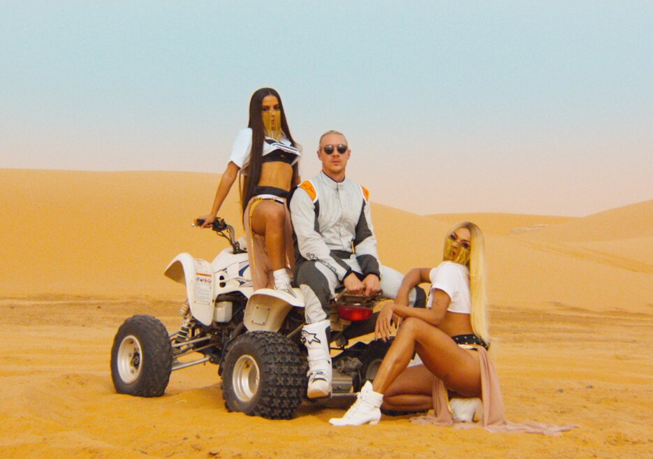 News-Titelbild - Mit dem Musikvideo zu "Sua Cara" schicken uns Major Lazer in die Wüste
