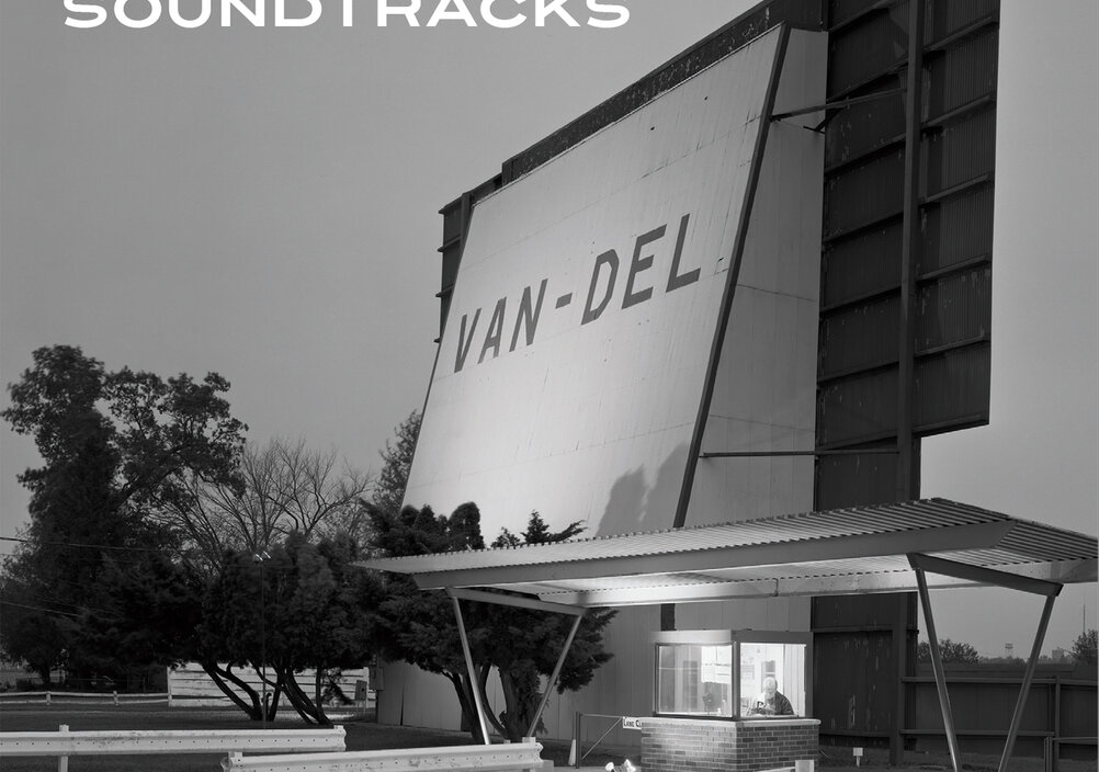 News-Titelbild - Siebenteiliges Box-Set würdigt herausragende Soundtracks von Ry Cooder