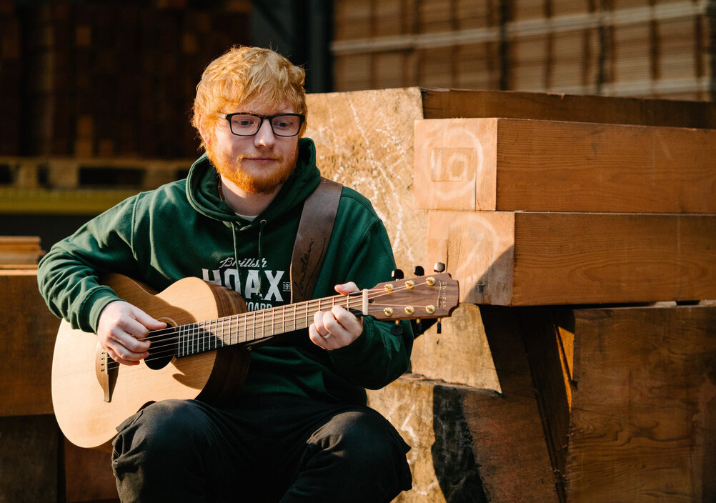 News-Titelbild - Ed Sheeran bringt seine eigene Signature-Akustikgitarre heraus