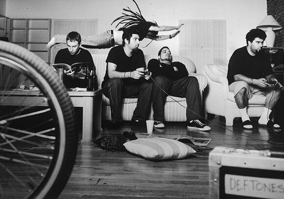 News-Titelbild - Mike Shinoda schickt "Passenger" in seinem Remix auf eine gänzlich neue Umlaufbahn
