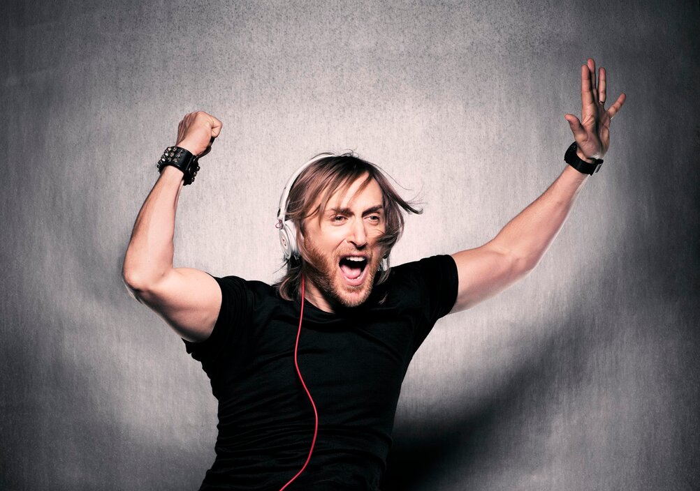 News-Titelbild - David Guetta weltweit erster DJ mit 2 Milliarden Streams auf Spotify
