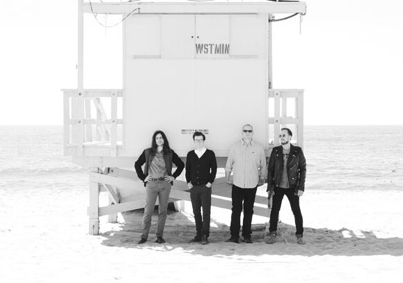 News-Titelbild - Neu am 1. April: Weezer, Atoa, Doro, Panic! at the Disco
