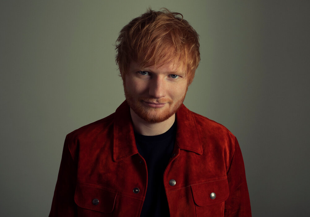 News-Titelbild - Frohe Weihnachten von Ed Sheeran – mit dem brandneuen Überraschungstrack "Afterglow"