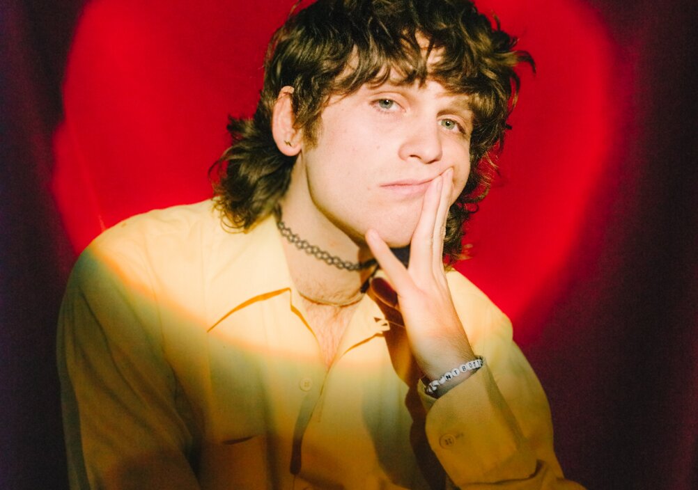 Briston Maroney Am 9. April kommt das Debütalbum "Sunflower" von