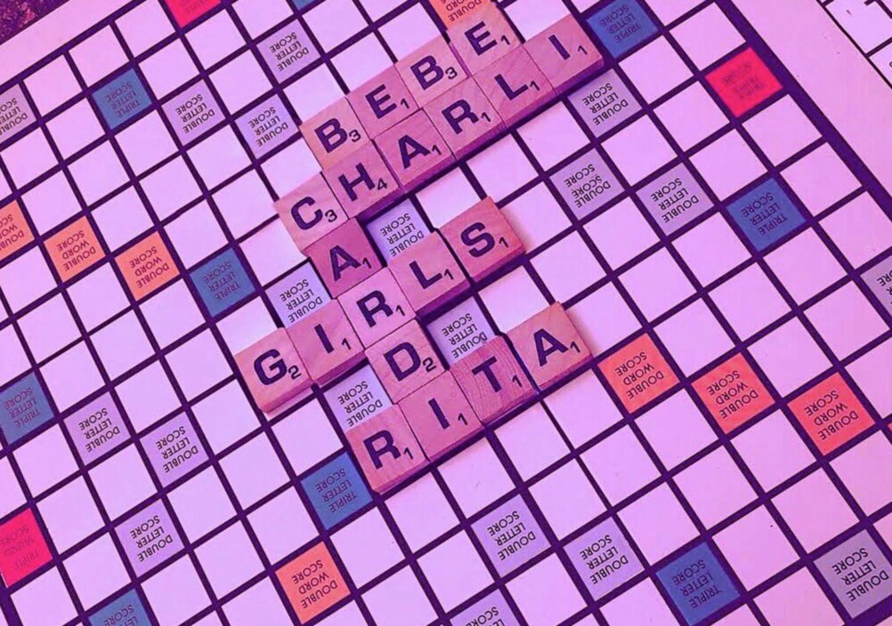 News-Titelbild - Cardi B, Bebe Rexha und Charli XCX machen in Rita Oras neuem Song "Girls" mit