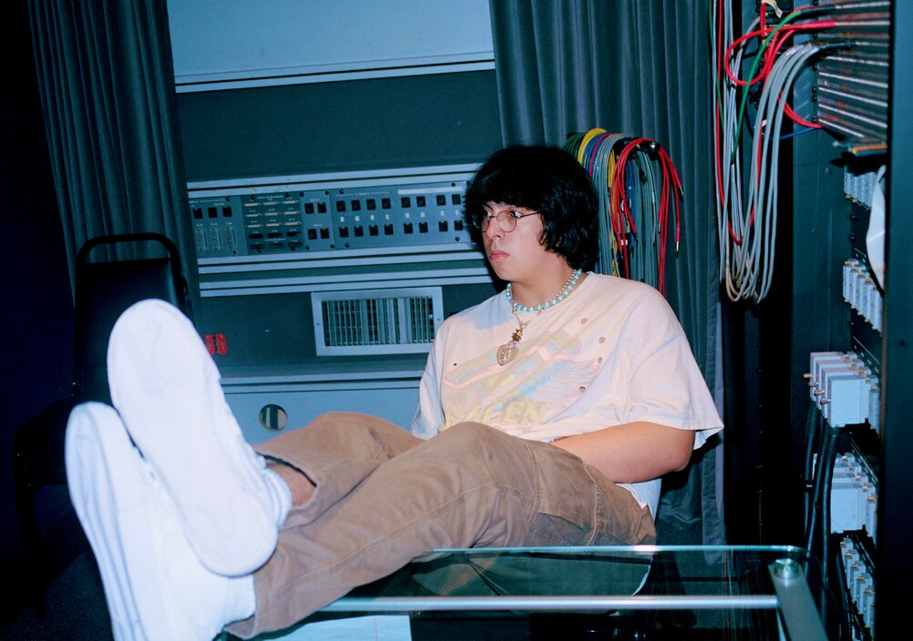 Zzz. Zzz. unterschreibt bei Warner Records, veröffentlicht neue Single