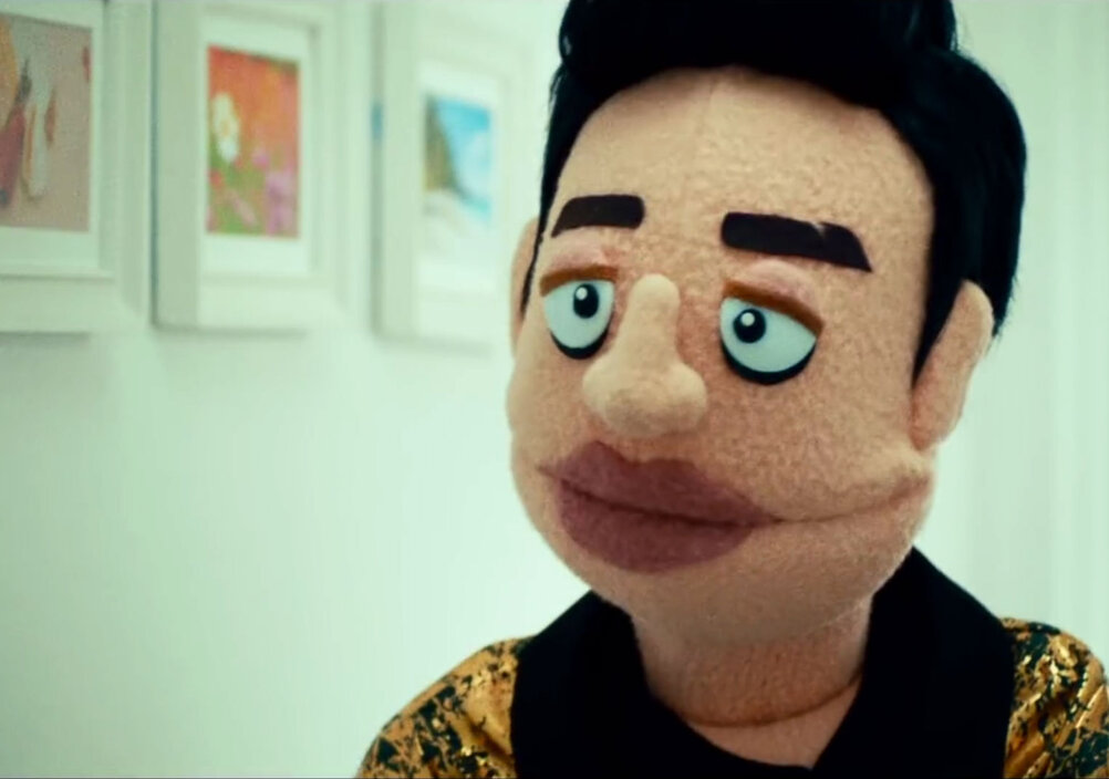 News-Titelbild - Brendon Urie macht sich auch als Puppe ausgezeichnet, wie wir im Video zu "Look Ma, I Made It" erfahren