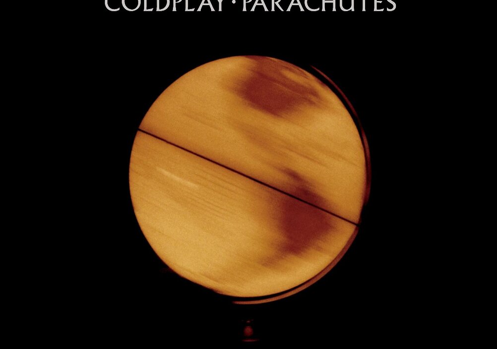News-Titelbild - Heute vor 20 Jahren legten Coldplay mit "Parachutes" den Grundstein für ihre Weltkarriere
