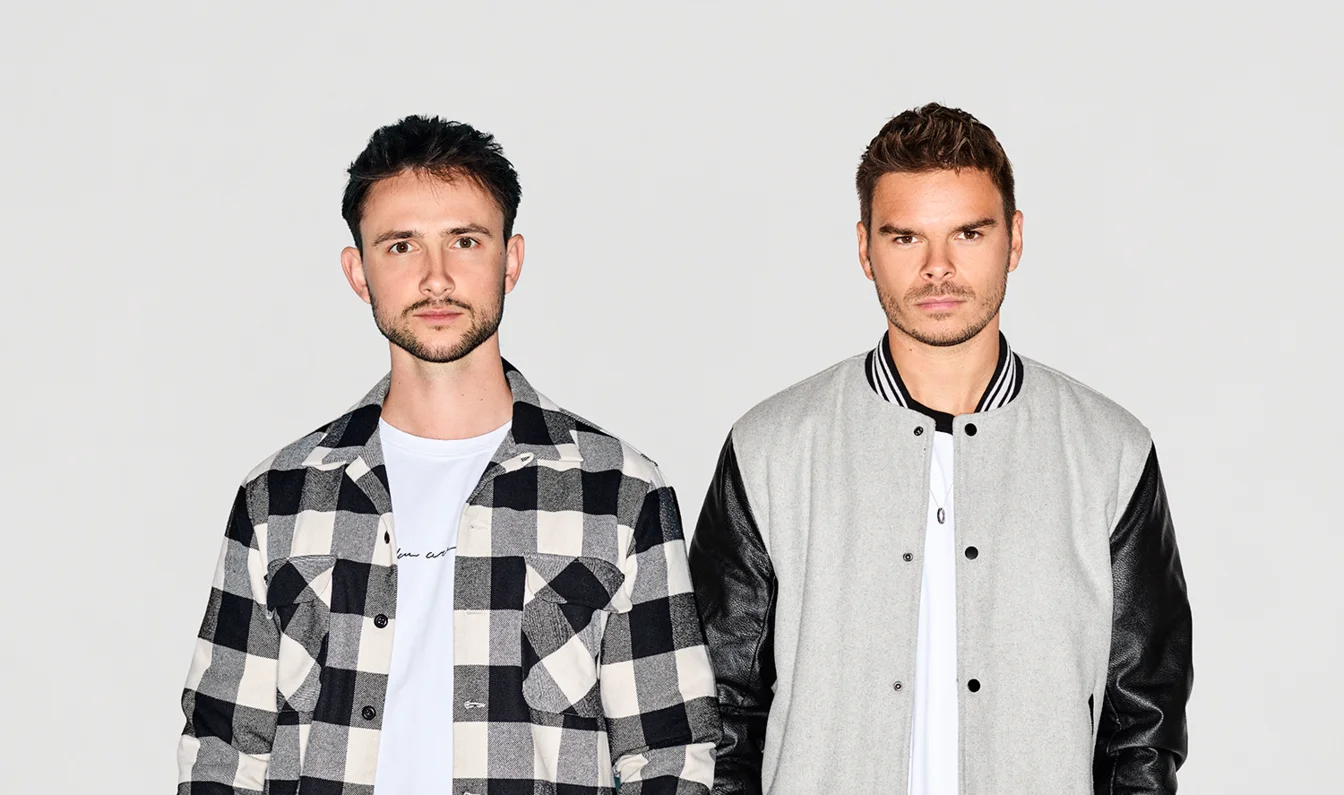 News-Titelbild - Lucas & Steven erkunden mit "What We Know" (feat. Conor Byrne) neue Gefilde