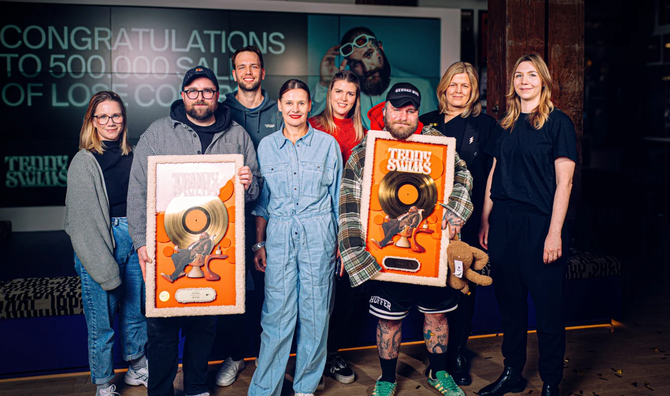 News-Titelbild - Warner Music ehrt Teddy Swims mit Gold und Platin für „Lose Control" in GSA