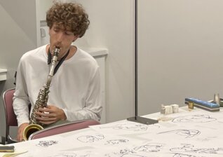 News-Titelbild - R&B und Rap aus den 90ern und 2000ern, neu aufgekocht: Sam Gendel kündigt "COOKUP" an