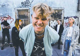 News-Titelbild - Deluxe Edition "INSIDE", Musikvideo Hayloft II", Tourverschiebung