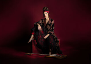 News-Titelbild - Neo-Funk und packende Grooves in der neuen Single "Who Cares"