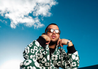 News-Titelbild - Ataypapi unterschreibt bei Warner Music und veröffentlicht neue Single "BLESSED (INTRO)"