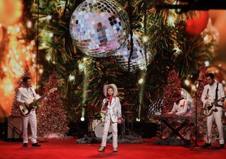 News-Titelbild - Mason Ramsey verpasst "White Christmas" ein jazziges Update: Hier gibt’s das Musikvideo