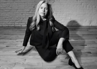 News-Titelbild - In ihrem neuen Song besingt Natalie Merchant den "Tower of Babel" unserer Zeit