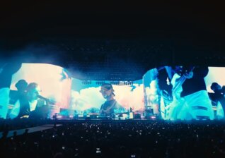 News-Titelbild - Erste gemeinsame Live-Performance des Tracks: Gorillaz und Bad Bunny bringen "Tormenta" zum Coachella