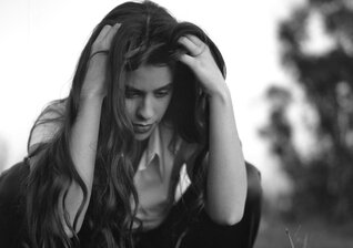 News-Titelbild - Alanis Morissettes bahnbrechendes Album "Jagged Little Pill" wird ein Broadway-Musical