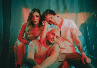 News-Titelbild - Fans werden einen Freudensprung machen: mit dem Song "Jump" feiern Against The Current das Erscheinen ihrer neuen EP