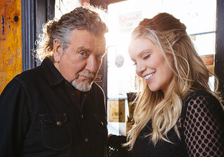 News-Titelbild - "Zart, ergreifend, so verdammt besonders": Robert Plant und Alison Krauss bei "Tiny Desk"