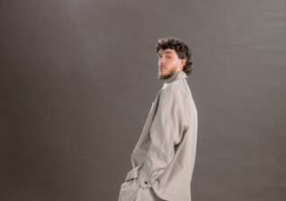 News-Titelbild - "Es war eines der glücklichsten Jahre meines Lebens", sagt Jack Harlow – und veröffentlicht seine neue Single "Lovin On Me"