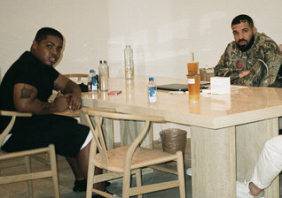 News-Titelbild - Für seinen Track "Over The Top" macht Smiley gemeinsame Sache mit Rap-Megastar Drake
