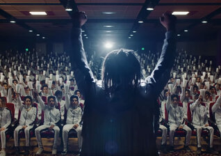 News-Titelbild - Eine Welt voller Lil-Pump-Klone im Musikvideo zu "Be Like Me" (feat. Lil Wayne)